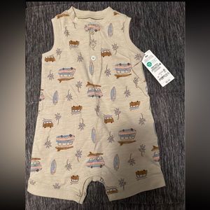 BRAND NEW: Carters 6M shorts onesie